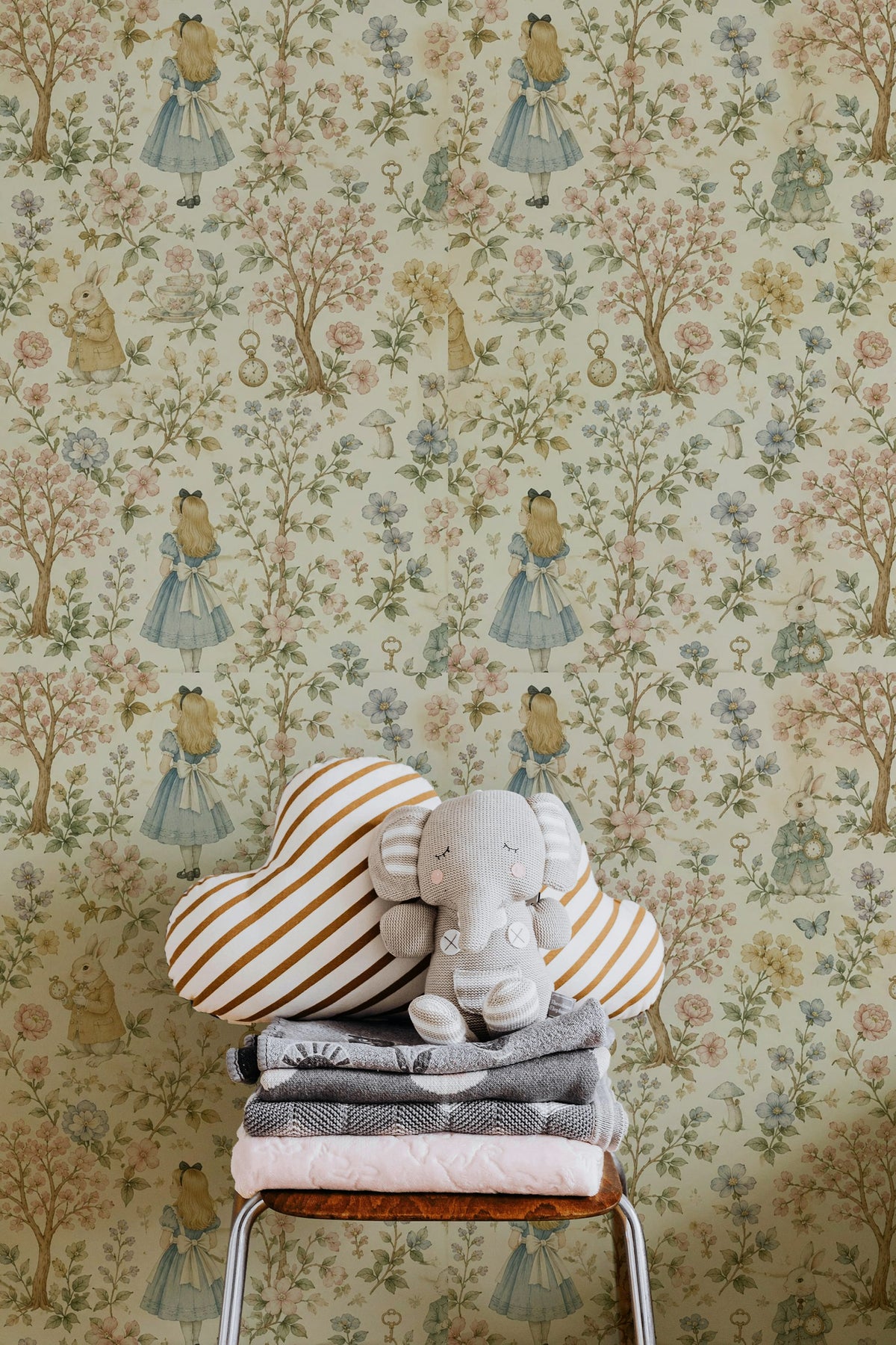 Alice in Wonderland Wallpaper White Rabbit Vintage Floral Pattern
